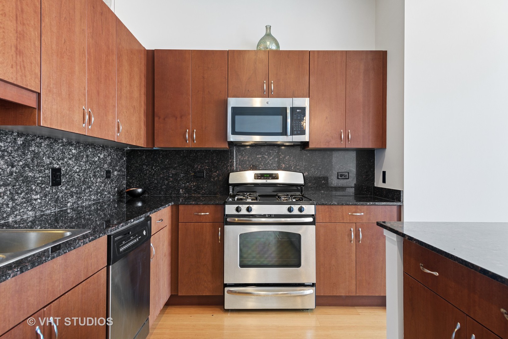 65 East Monroe Street, Unit 4310 Chicago, IL 60603 - Photo 5 of 17
