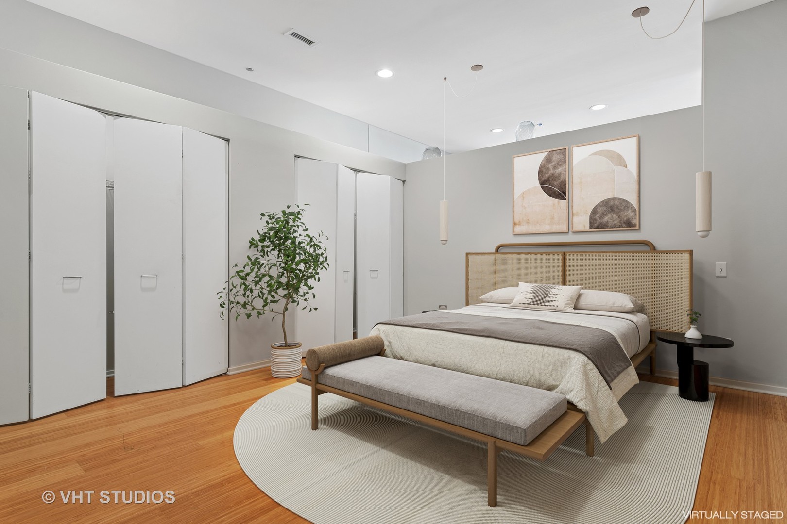 65 East Monroe Street, Unit 4310 Chicago, IL 60603 - Photo 8 of 17