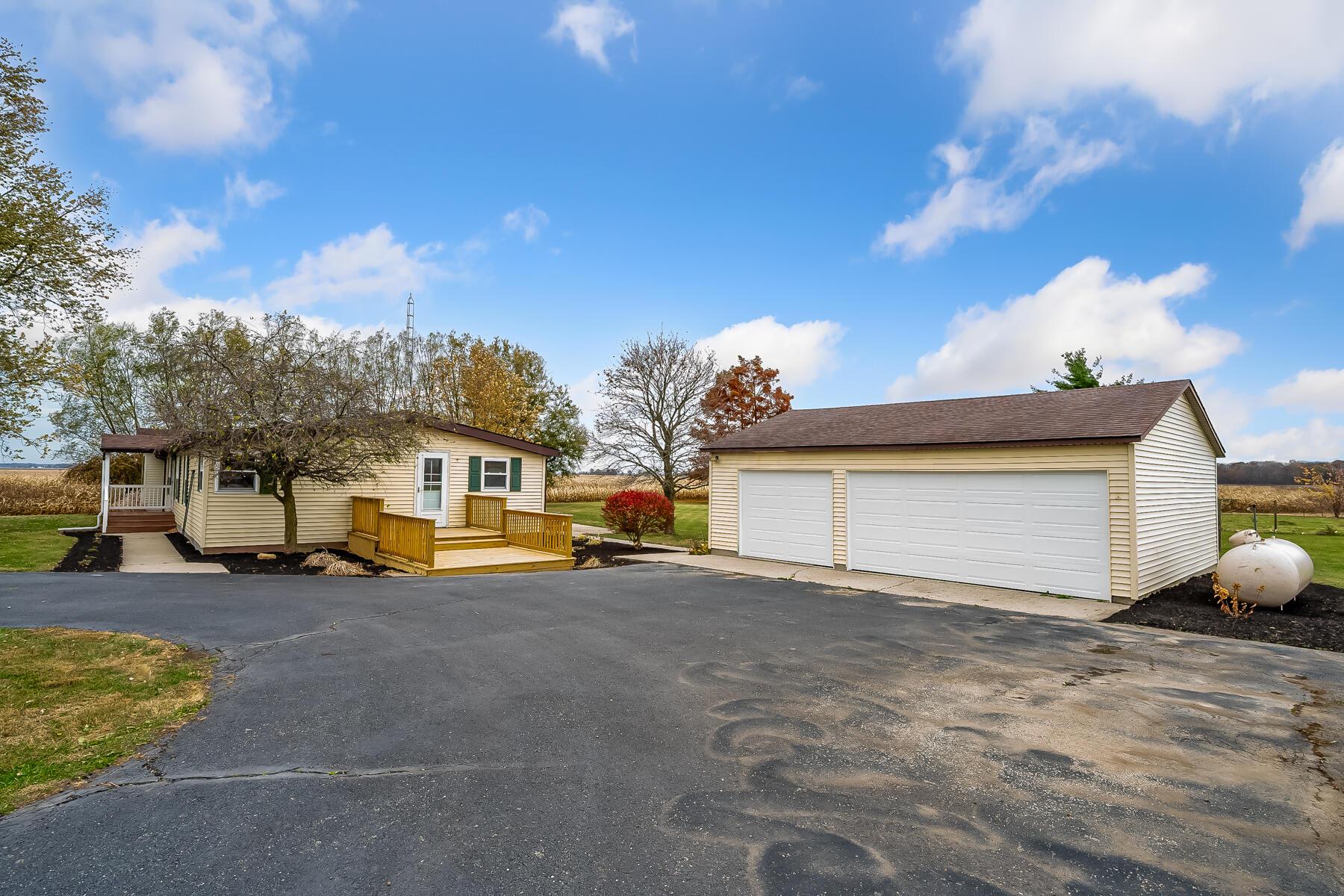 4-web-or-mls-2572 Lee Rd-104