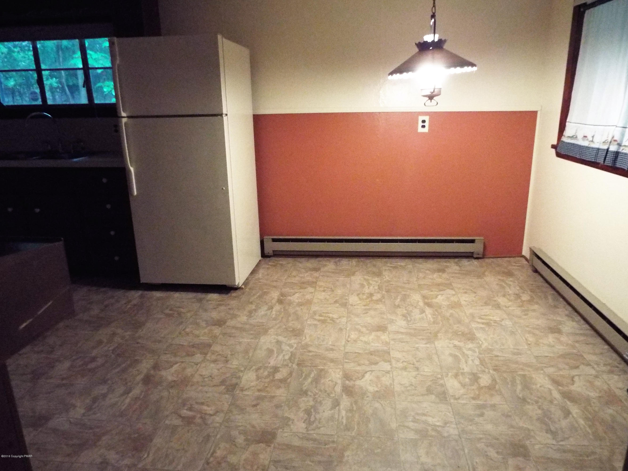 1615 Donalds Road Effort, PA 18330 - Photo 5 of 13 Dining Area