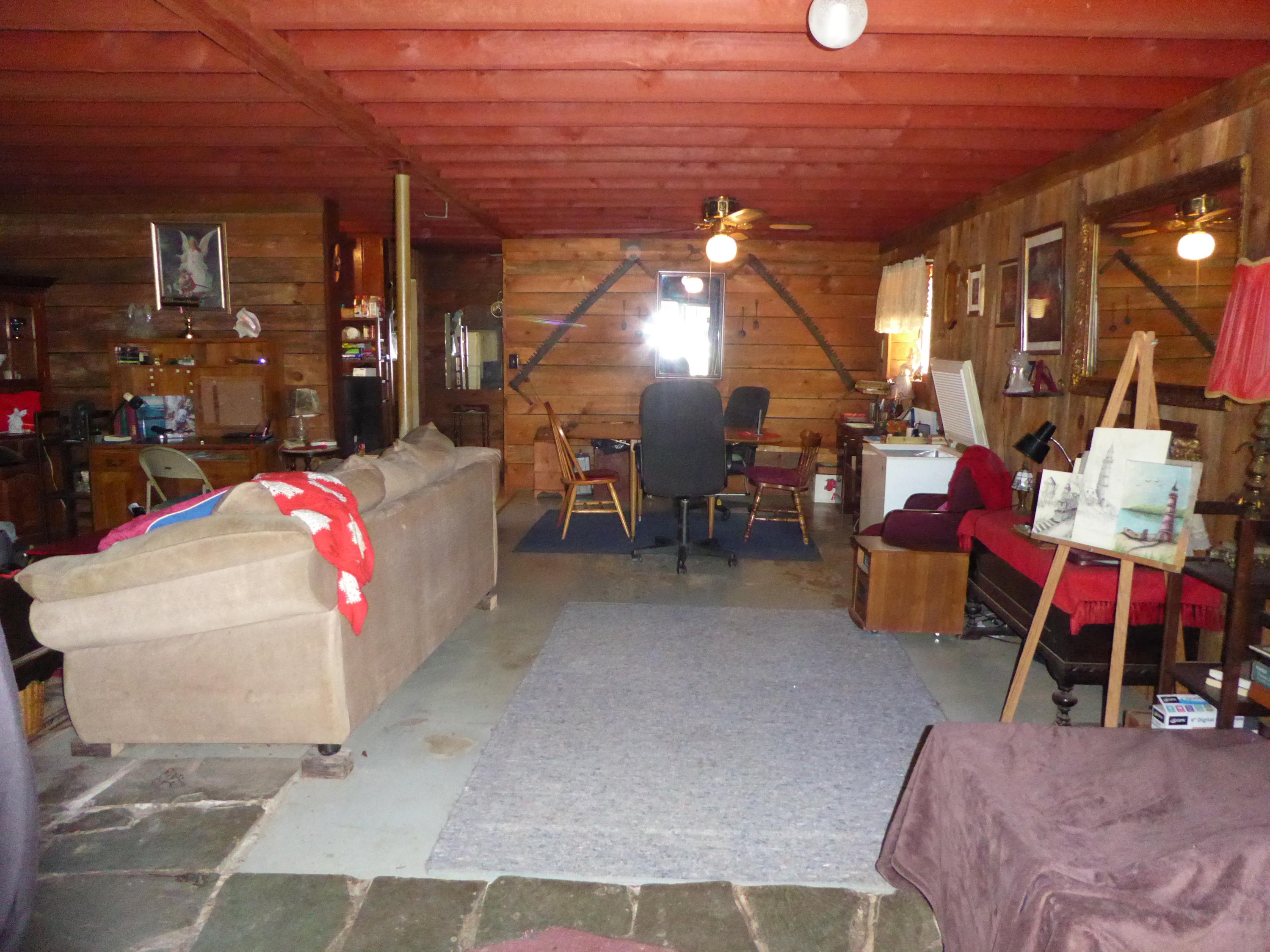 242 Rabbit Ridge Road Rocky Mount, VA 24151 - Photo 4 of 11 4 Living Room