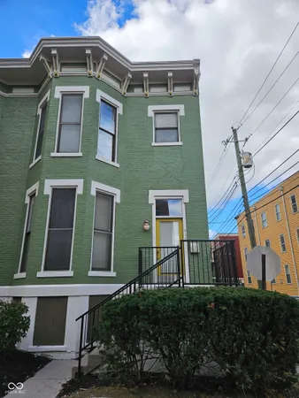 $2,250 | 916 North Alabama Street, Indianapolis, IN 46204