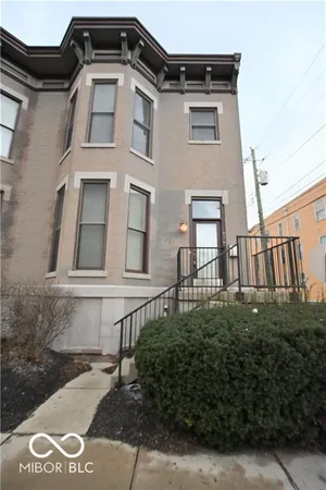 $2,250 | 916 North Alabama Street, Indianapolis, IN 46204