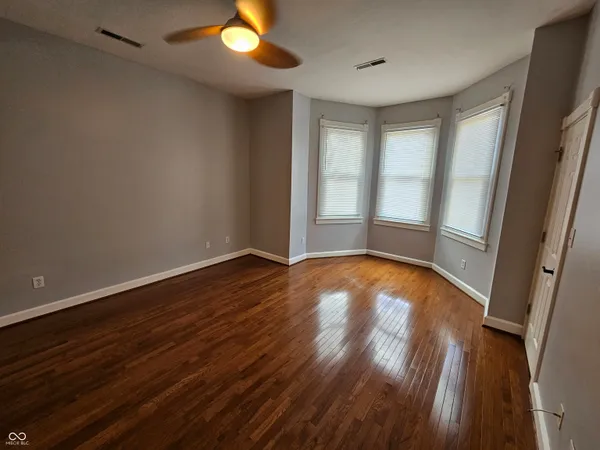 $2,250 | 916 North Alabama Street, Indianapolis, IN 46204