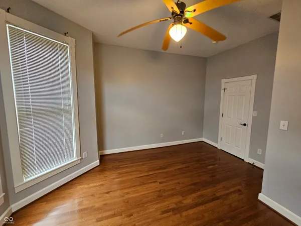 $2,250 | 916 North Alabama Street, Indianapolis, IN 46204