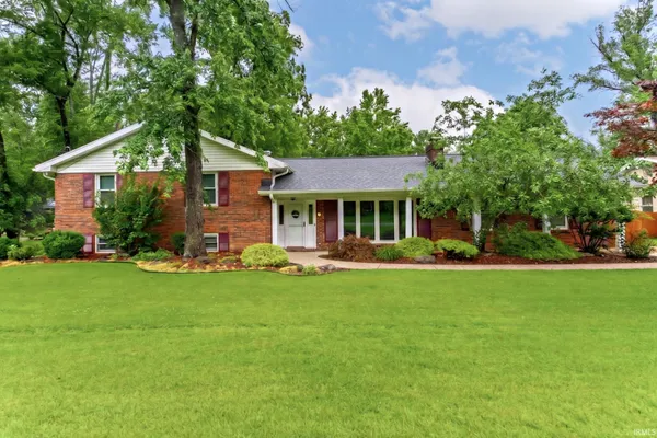 $334,900 | 12 Caranza Avenue, Evansville, IN 47710