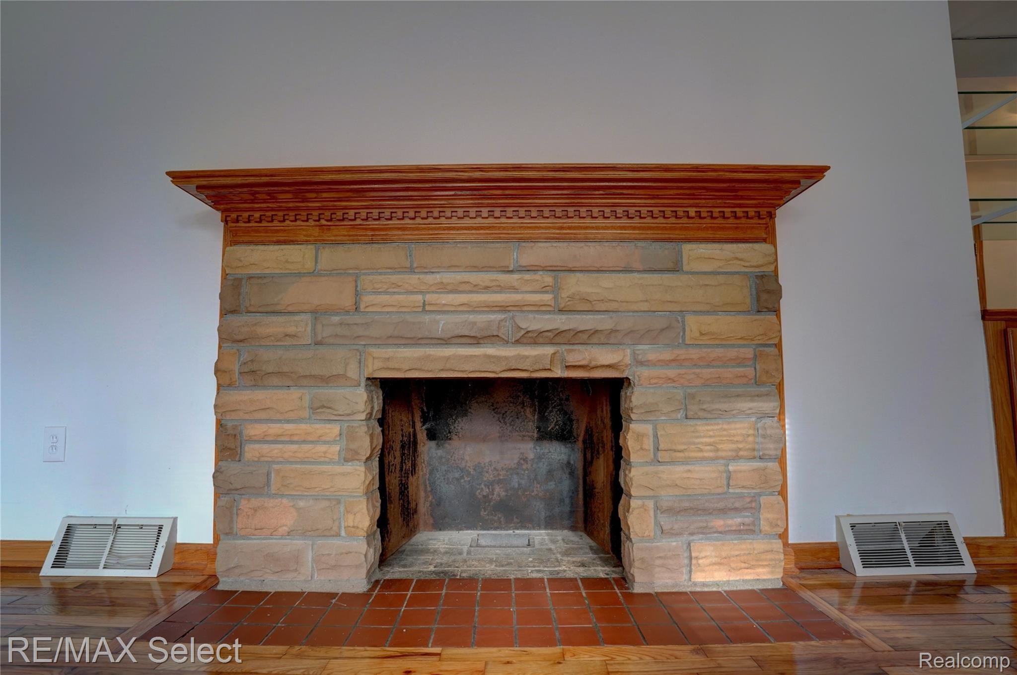 6492 Flushing Road Flushing, MI 48433 - Photo 31 of 42 6492 Flushing Road 40.jpg