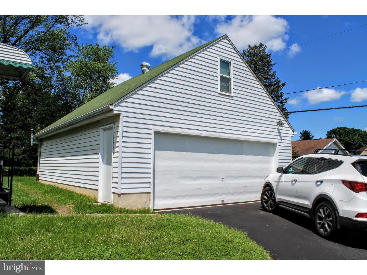 1600 Tioga Avenue Reading, PA 19607 - Photo 4 of 17