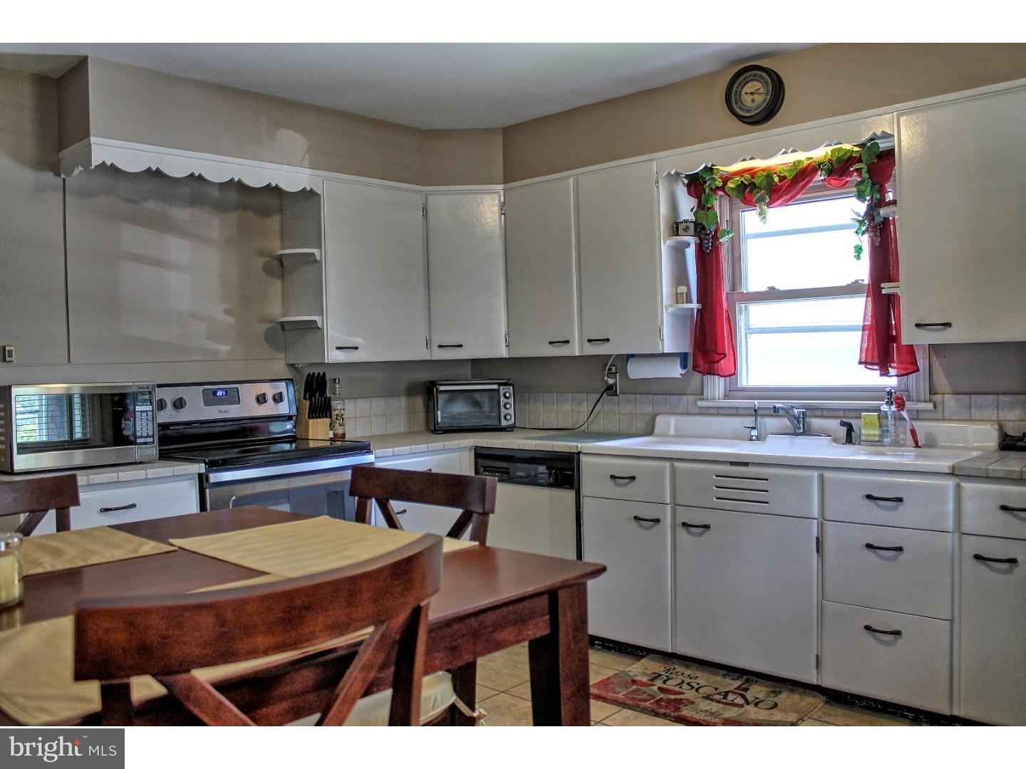 1600 Tioga Avenue Reading, PA 19607 - Photo 7 of 17