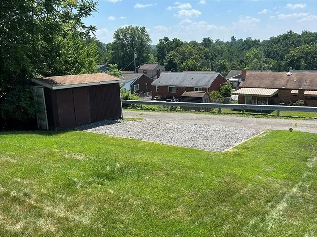 $1,500 | 2266 Parklyn Street, Pittsburgh, PA 15234