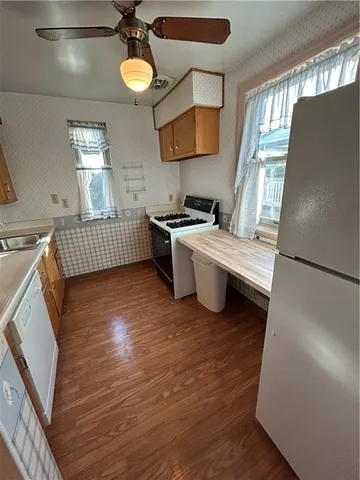 $1,500 | 2266 Parklyn Street, Pittsburgh, PA 15234