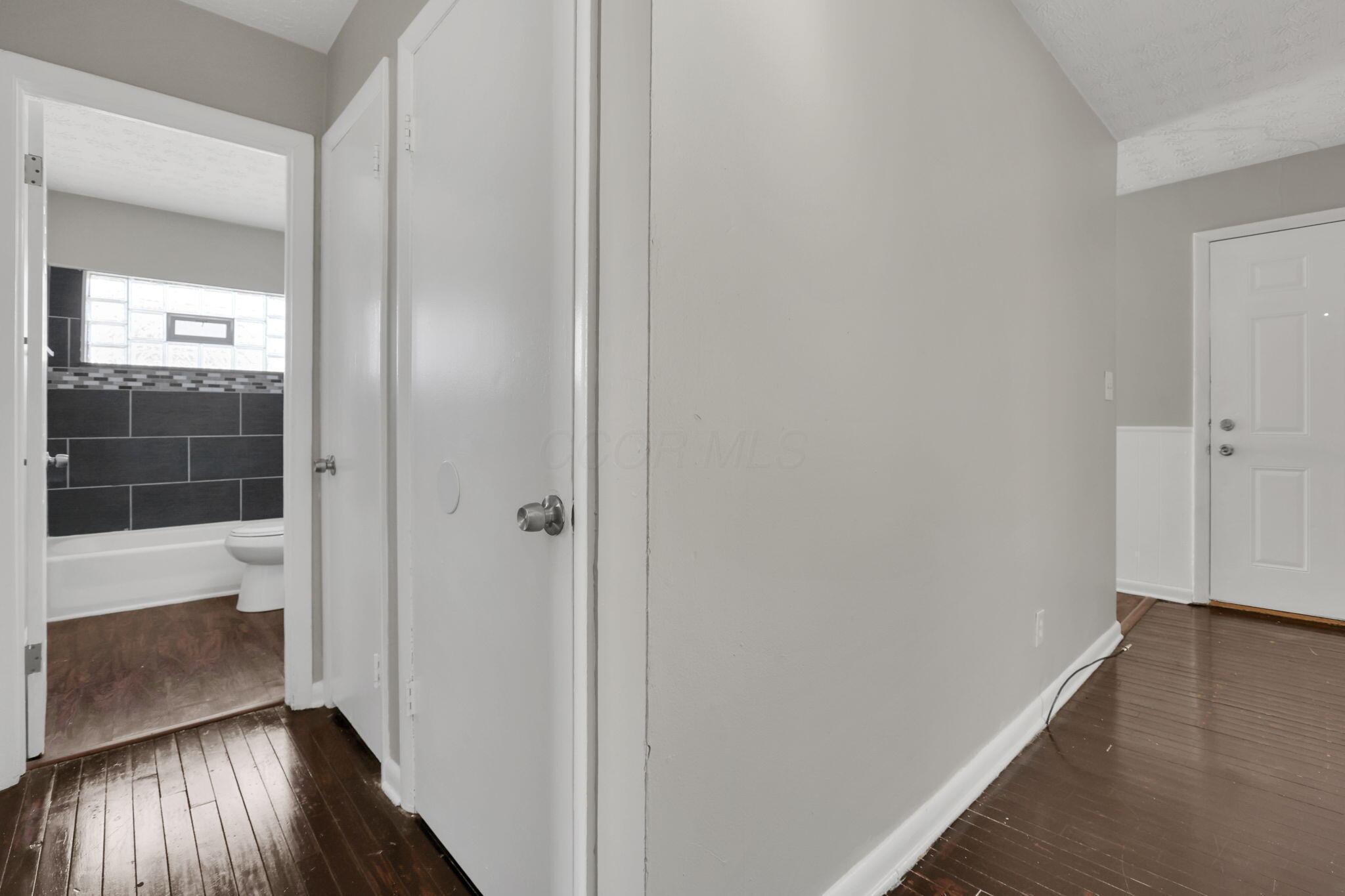 1865 Agler Road, Unit 1867 Columbus, OH 43224 - Photo 23 of 37 22-web-or-mls-G02A6133
