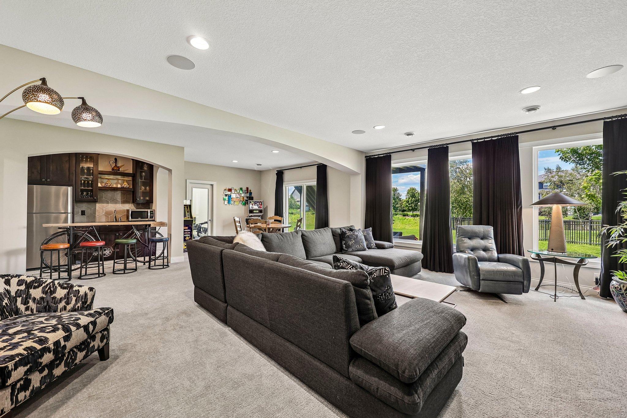 9058 Bur Oak Road Woodbury, MN 55129 - Photo 47 of 66 Gallery Image 47