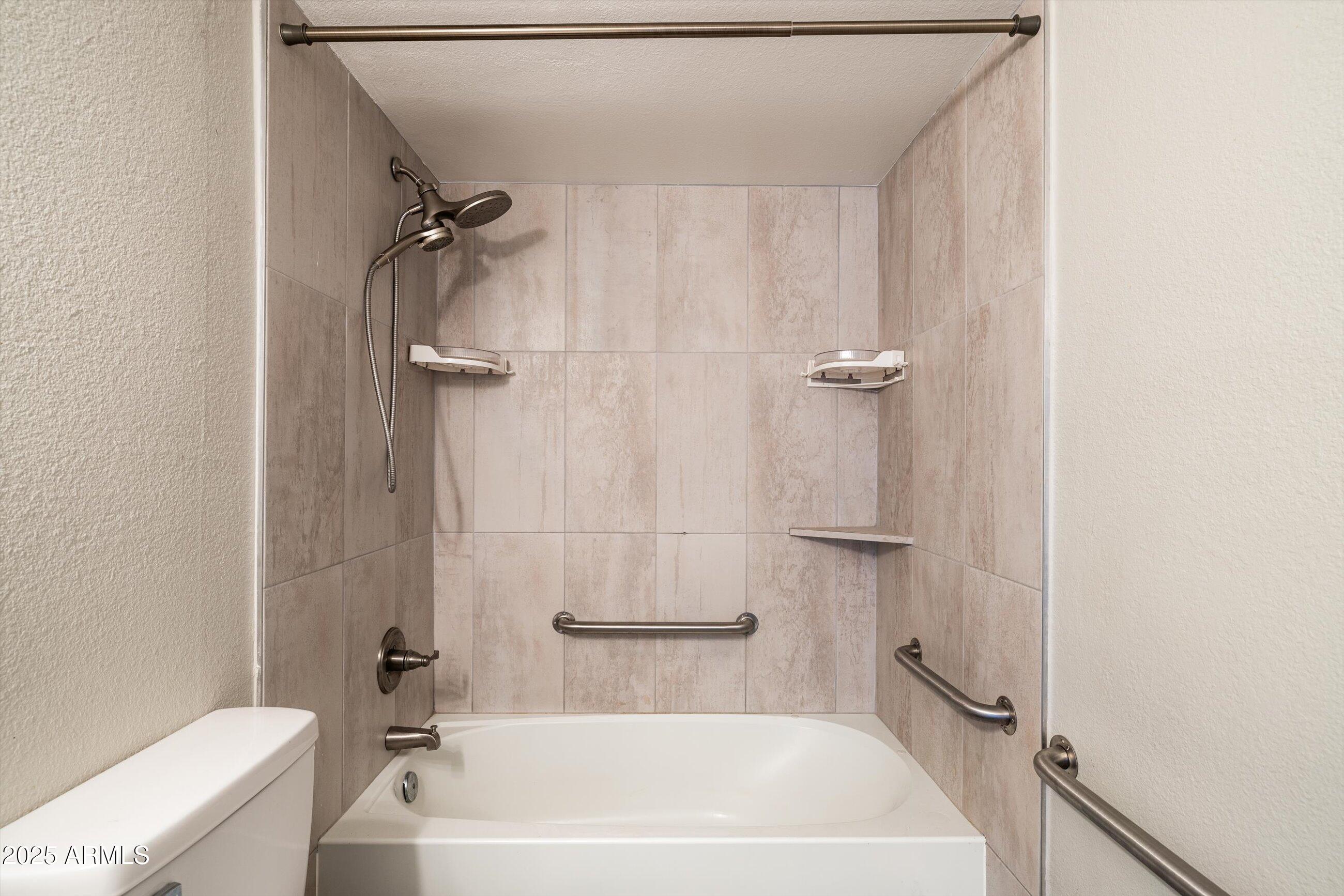 7920 East Camelback Road, Unit 110 Scottsdale, AZ 85251 - Photo 11 of 29 19-Unit 110 7920 E Camelback Rd_ 18_19