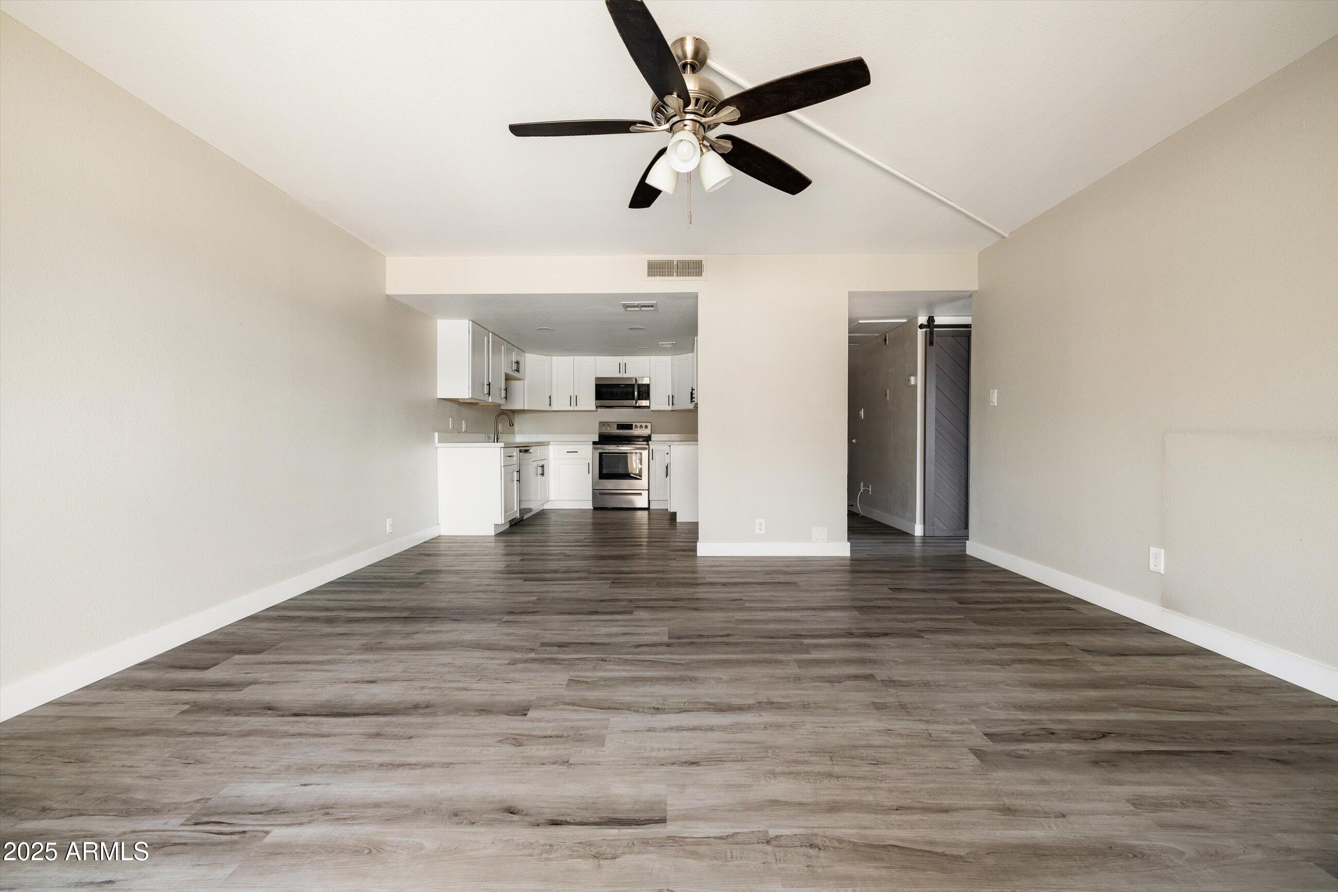 7920 East Camelback Road, Unit 110 Scottsdale, AZ 85251 - Photo 8 of 29 09-Unit 110 7920 E Camelback Rd_ 18_09