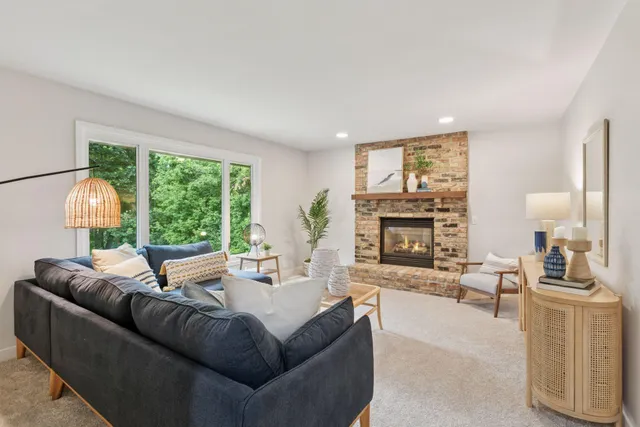 $550,000 | 14650 40th Place North, Plymouth, MN 55446