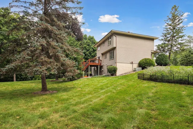 $550,000 | 14650 40th Place North, Plymouth, MN 55446