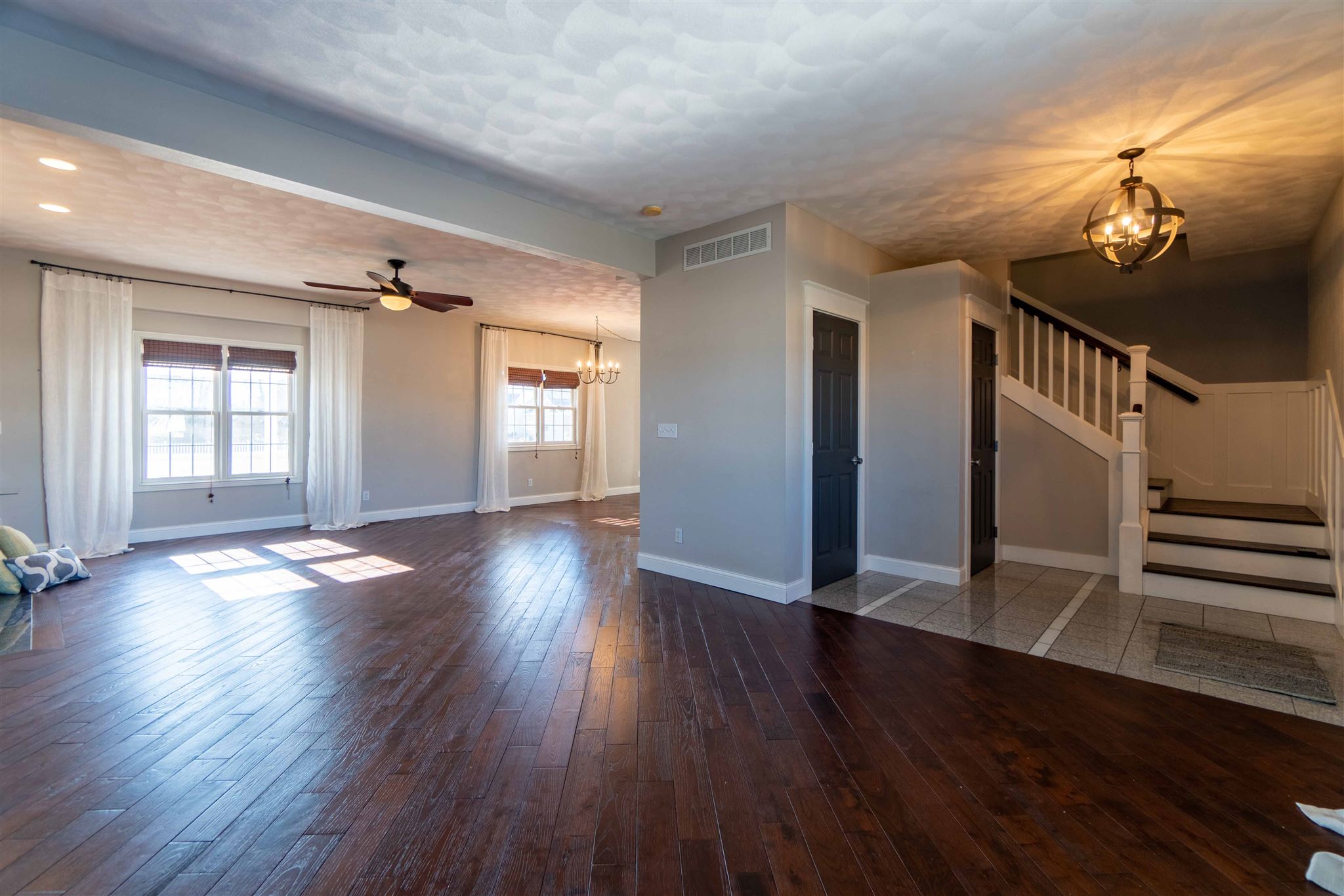 1610 Sycamore Washington, IL 61571 - Photo 11 of 46 Gallery Image 11