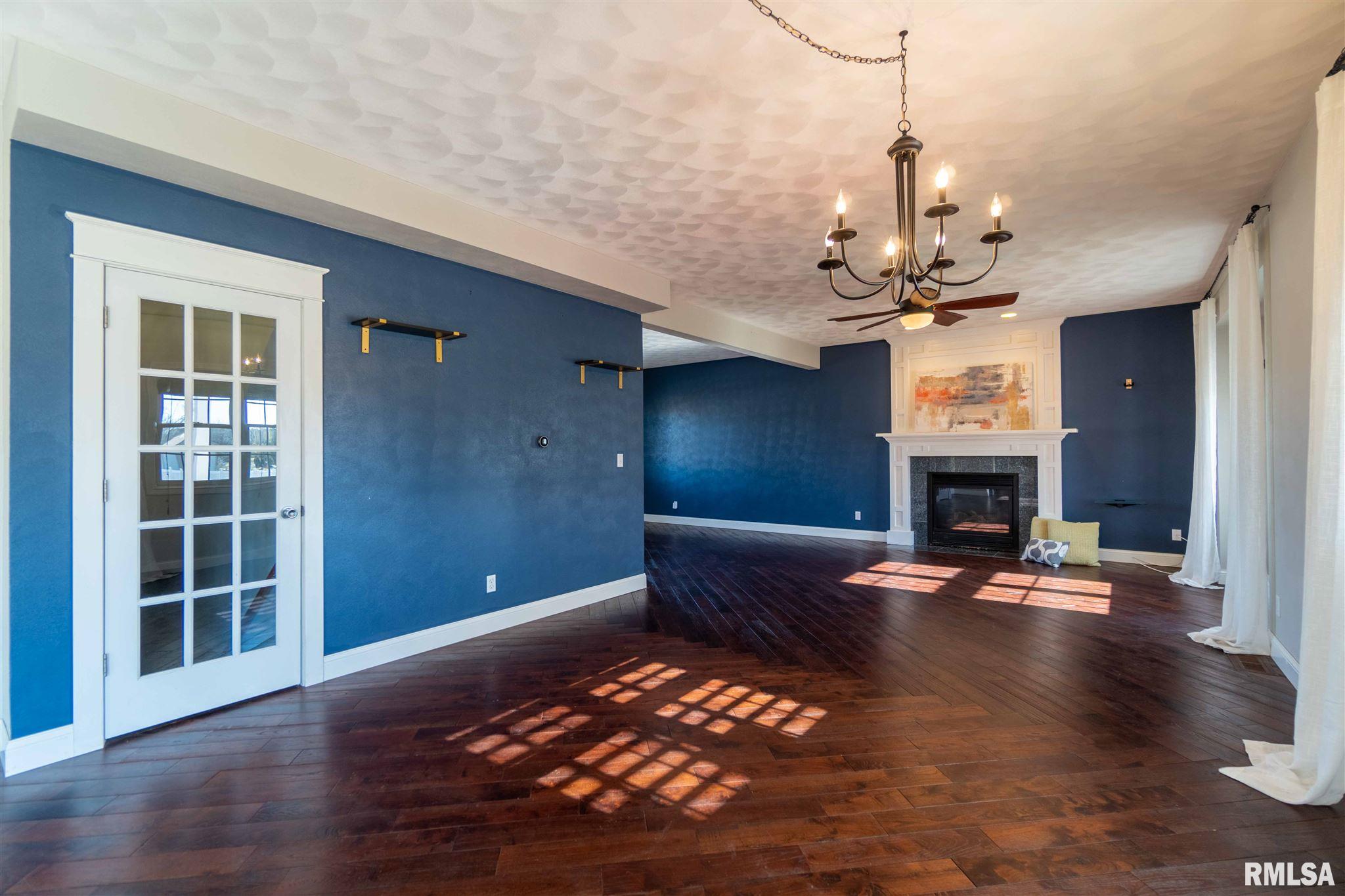 1610 Sycamore Washington, IL 61571 - Photo 16 of 46 Gallery Image 16