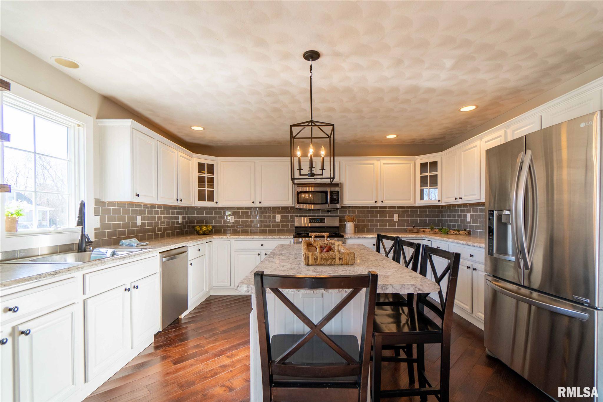 1610 Sycamore Washington, IL 61571 - Photo 23 of 46 Gallery Image 23