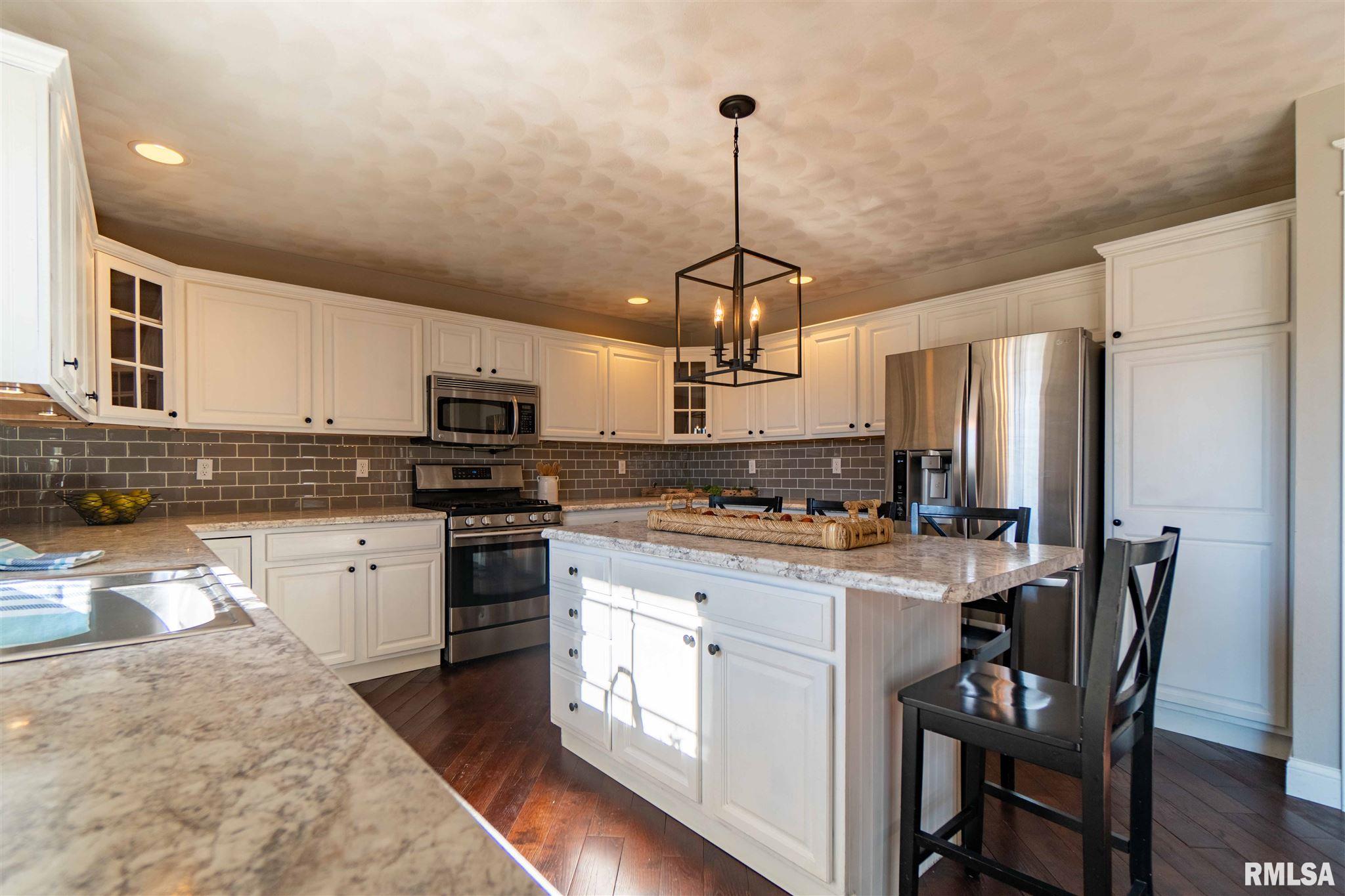 1610 Sycamore Washington, IL 61571 - Photo 26 of 46 Gallery Image 26