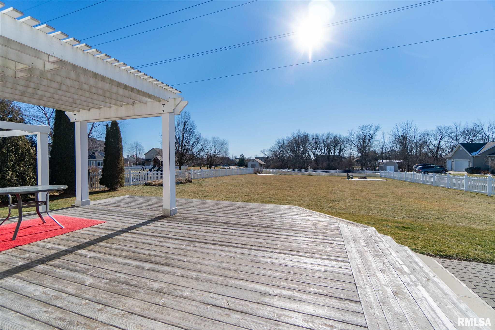 1610 Sycamore Washington, IL 61571 - Photo 7 of 46 Gallery Image 7