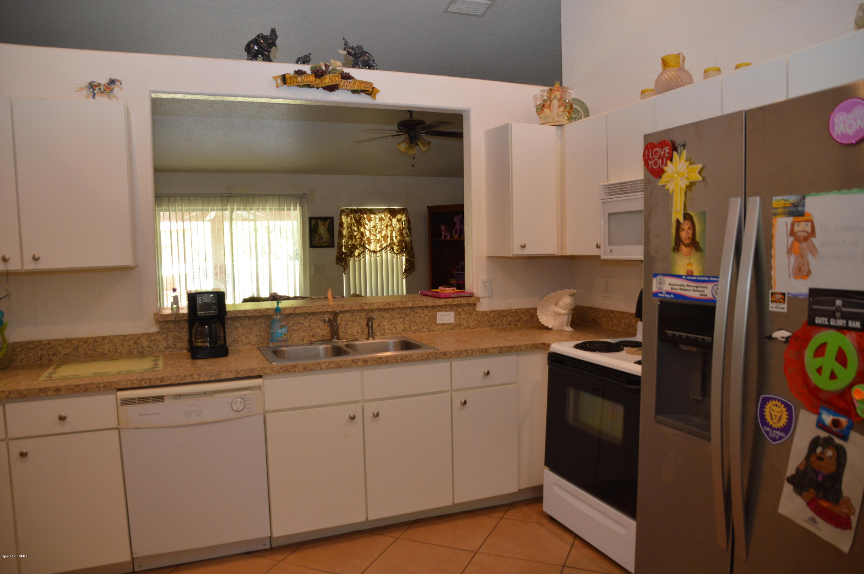 3141 Aspen Road Southeast Palm Bay, FL 32909 - Photo 9 of 24 9 - Kitchen