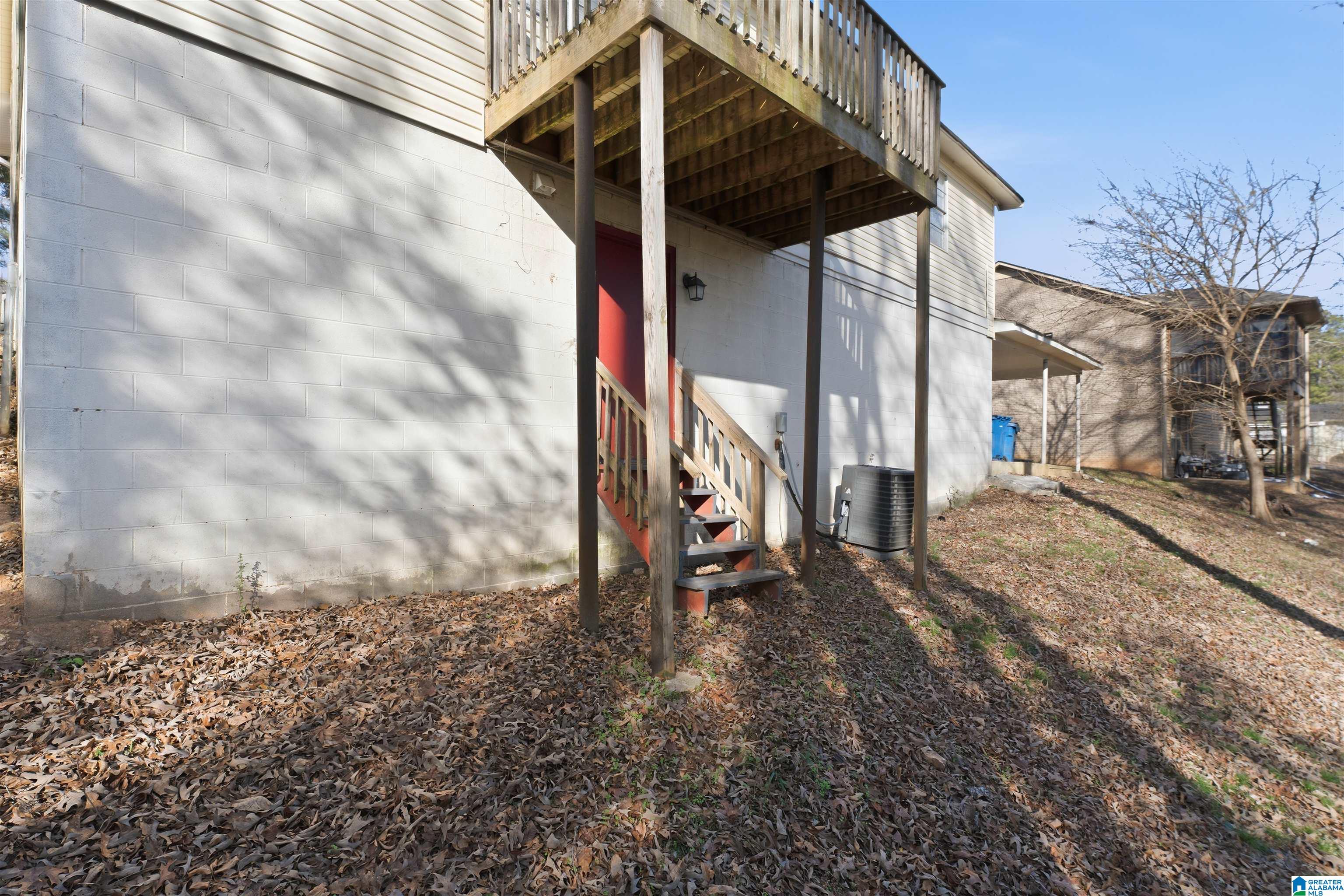 1528 Carol Circle Birmingham, AL 35228 - Photo 5 of 31