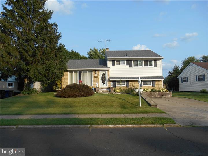 1463 St John Road Roslyn, PA 19001 - Photo 2 of 25 Gallery Image 2