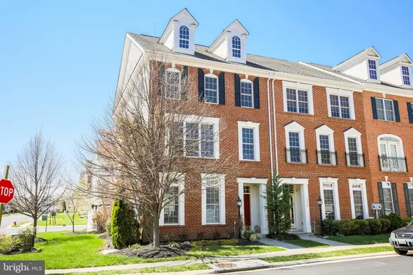 $3,800 | 42469 Redstone Terrace, Brambleton, VA 20148