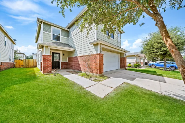 $2,400 | 20719 Fair Castle Drive, Cypress, TX 77433