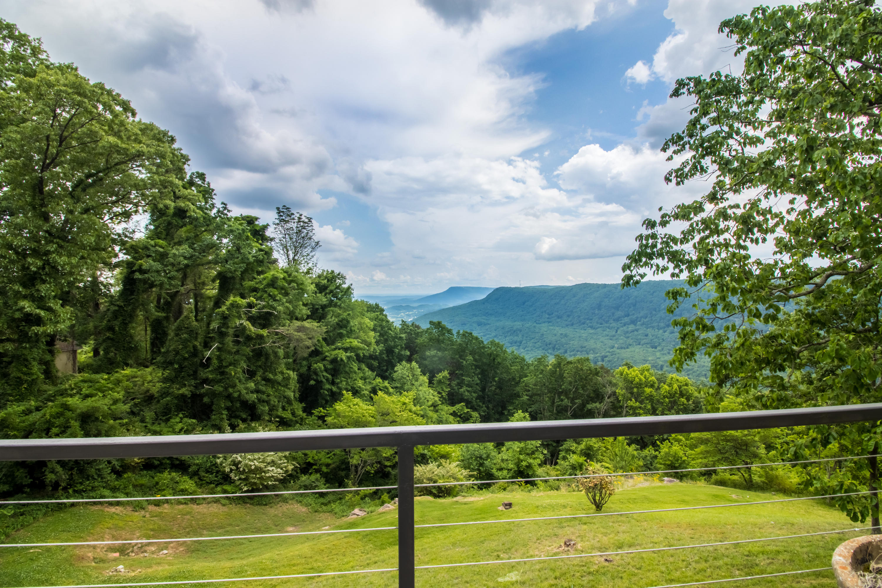 114 Riverpoint Road Signal Mountain, TN 37377 - Photo 3 of 49 114-Riverpoint-Rd-High-Res-7