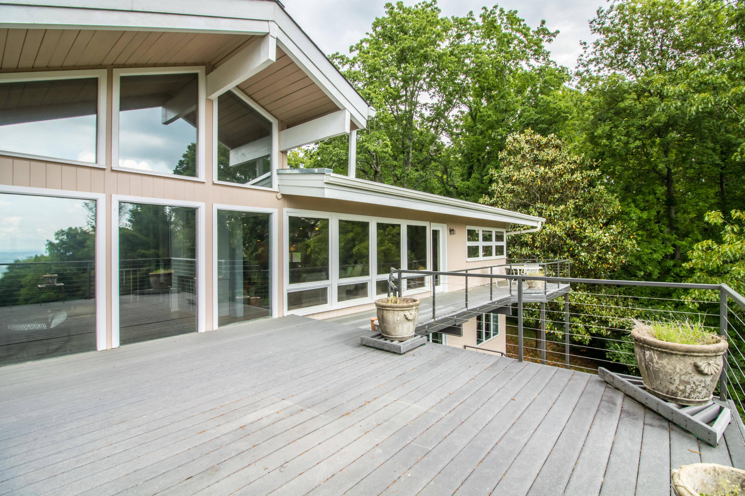 114 Riverpoint Road Signal Mountain, TN 37377 - Photo 6 of 49 114-Riverpoint-Rd-High-Res-8
