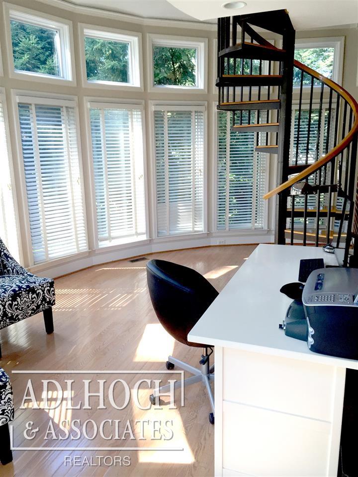 565 Hampton Road Grosse Pointe Woods, MI 48236 - Photo 19 of 37