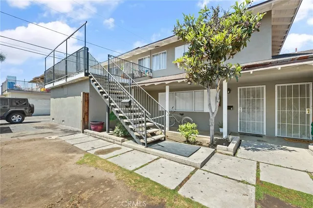 $1,750,000 | 1556 East Benmore Lane, Anaheim, CA 92805