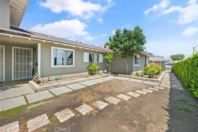 $1,750,000 | 1556 East Benmore Lane, Anaheim, CA 92805