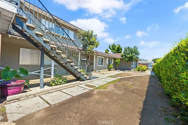 $1,750,000 | 1556 East Benmore Lane, Anaheim, CA 92805