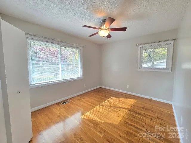 a view of empty room with window