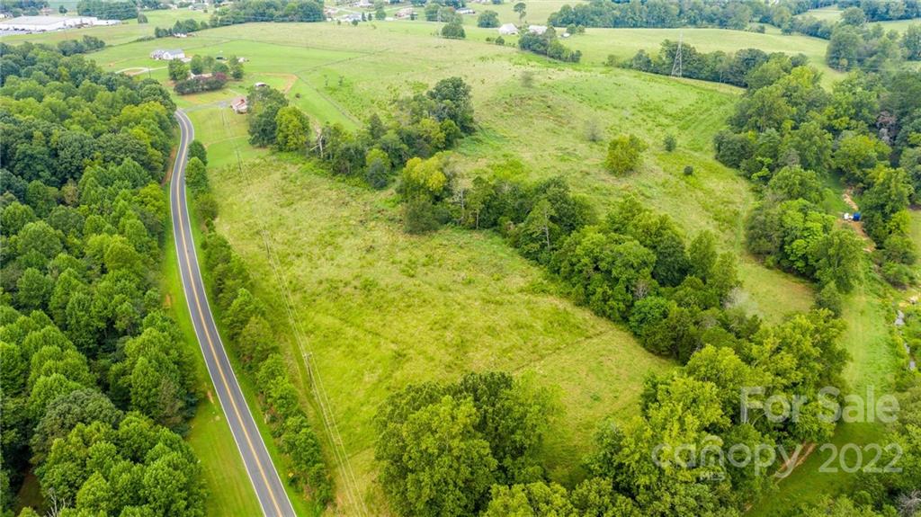 2692 Community Road Claremont, NC 28610 - Photo 2 of 14 Gallery Image 2
