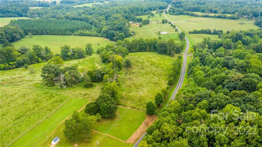 2692 Community Road Claremont, NC 28610 - Photo 5 of 14 Gallery Image 5