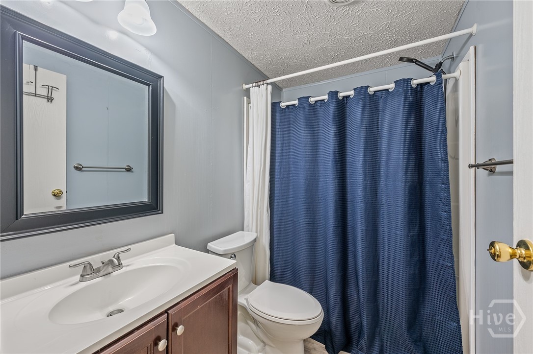 2202-2206 Lem Edwards Road Colbert, GA 30628 - Photo 66 of 75 Cottage Bathroom 2