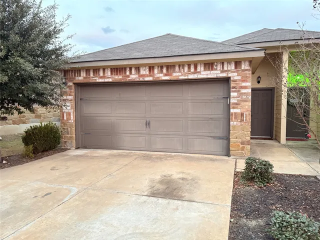 $1,725 | 436 Jack Rabbit Lane, Unit A, Buda, TX 78610