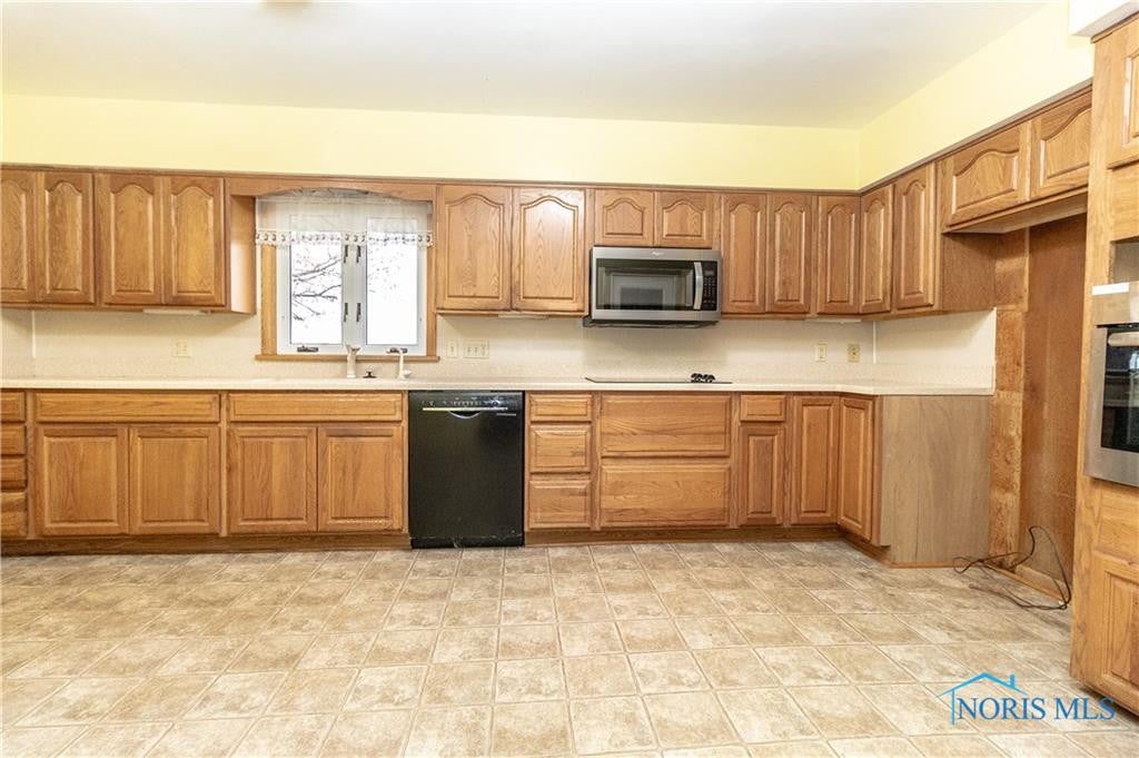 1270 Joseph Road Luckey, OH 43443 - Photo 9 of 31 Gallery Image 9