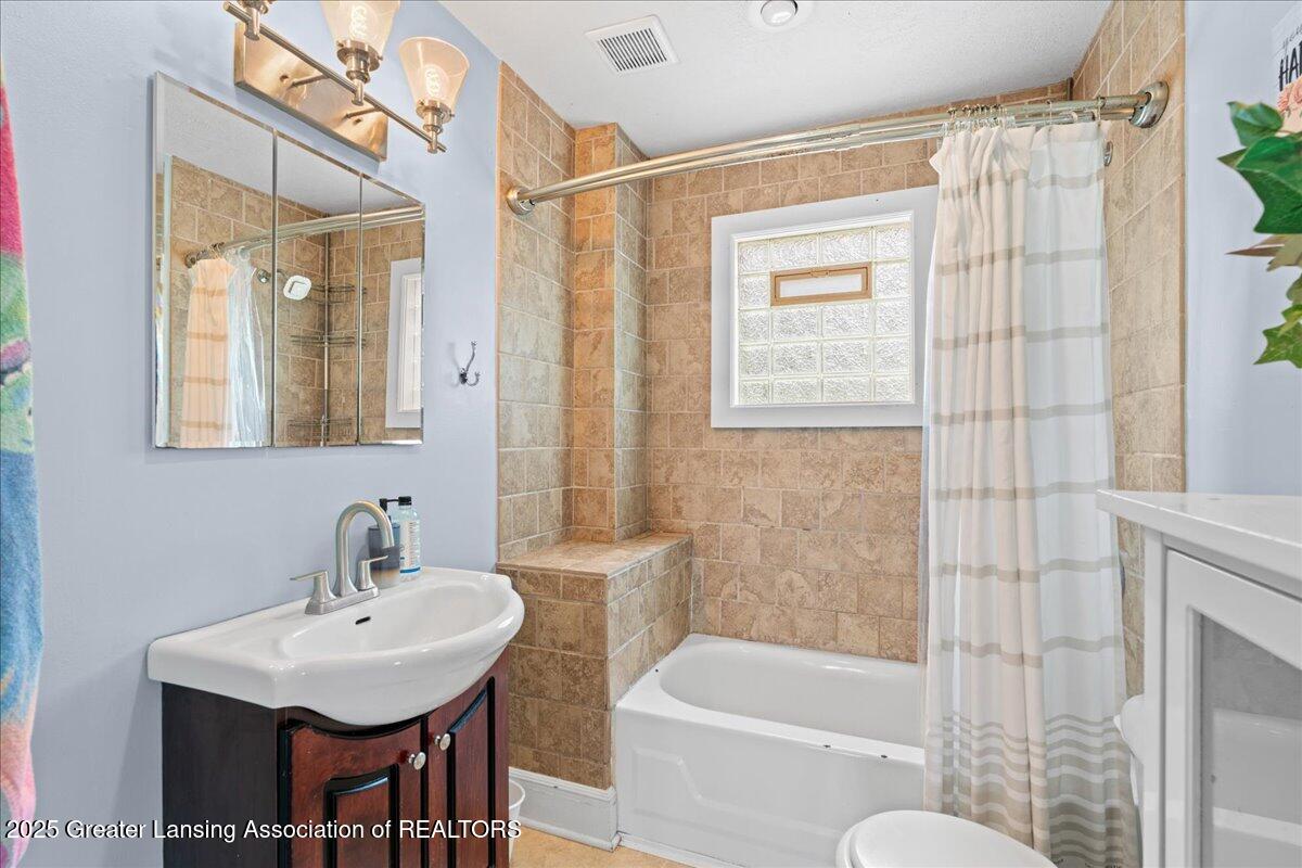 3382 North Hartel Road Charlotte, MI 48813 - Photo 15 of 44 31-Media Jett - 29