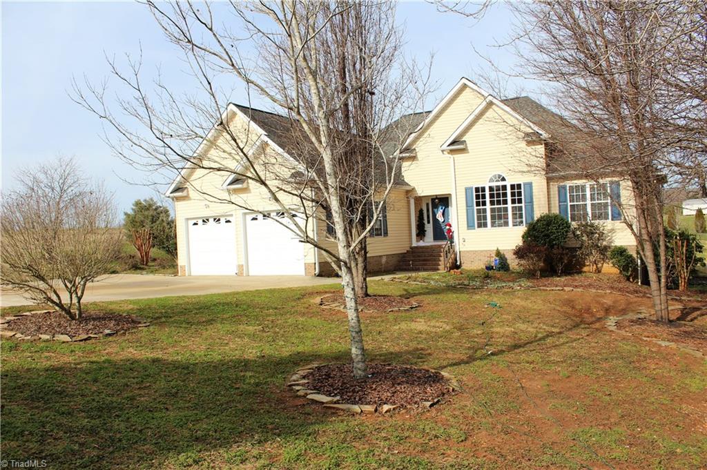 2915 Clear Ridge Drive Trinity, NC 27370 - Photo 1 of 30 Gallery Image 1