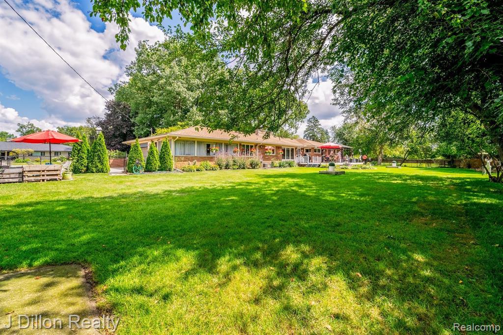 26275 Graham Road Redford, MI 48239 - Photo 9 of 78 Gallery Image 9