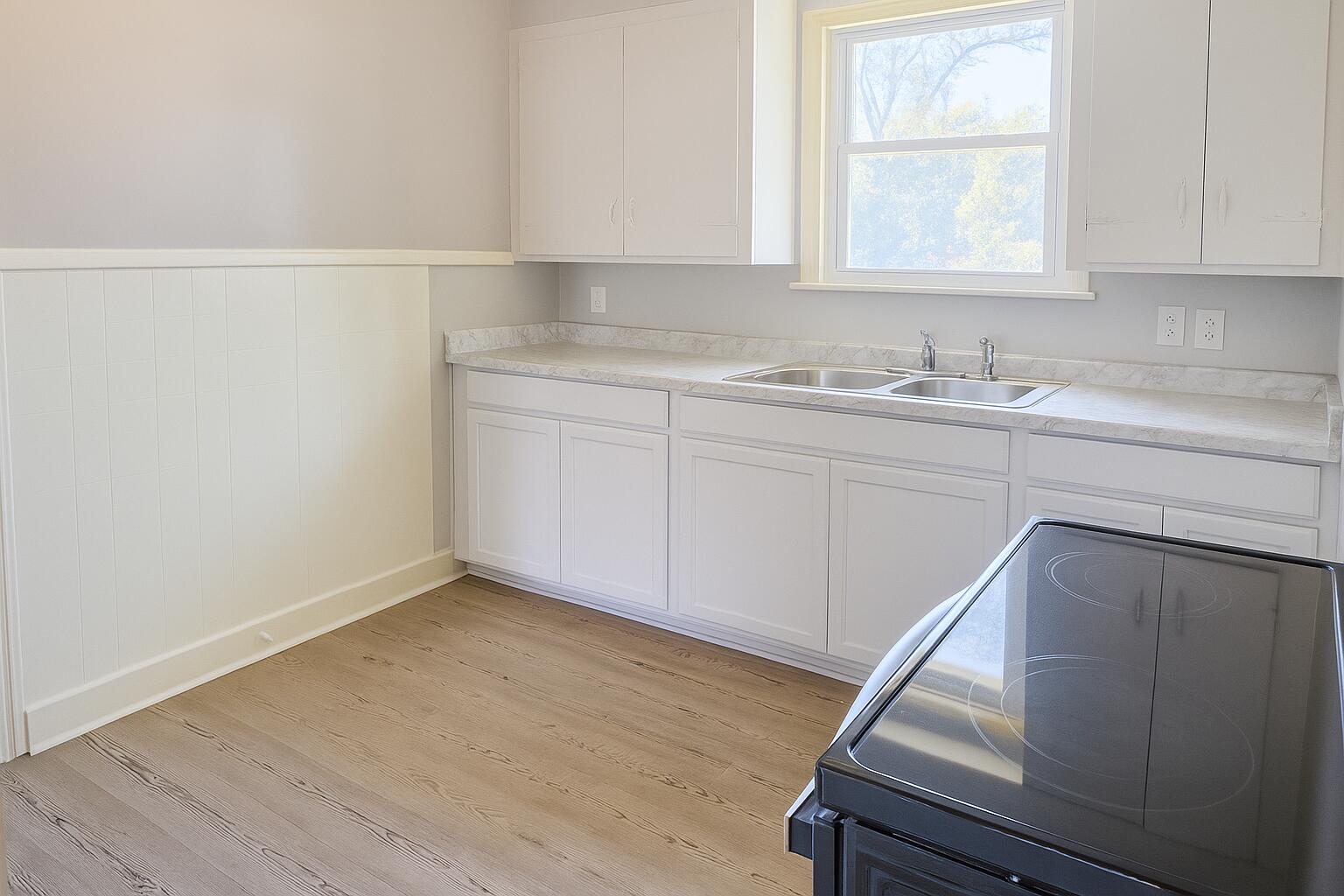 605 Poplar Street Walterboro, SC 29488 - Photo 5 of 10 Kitchen
