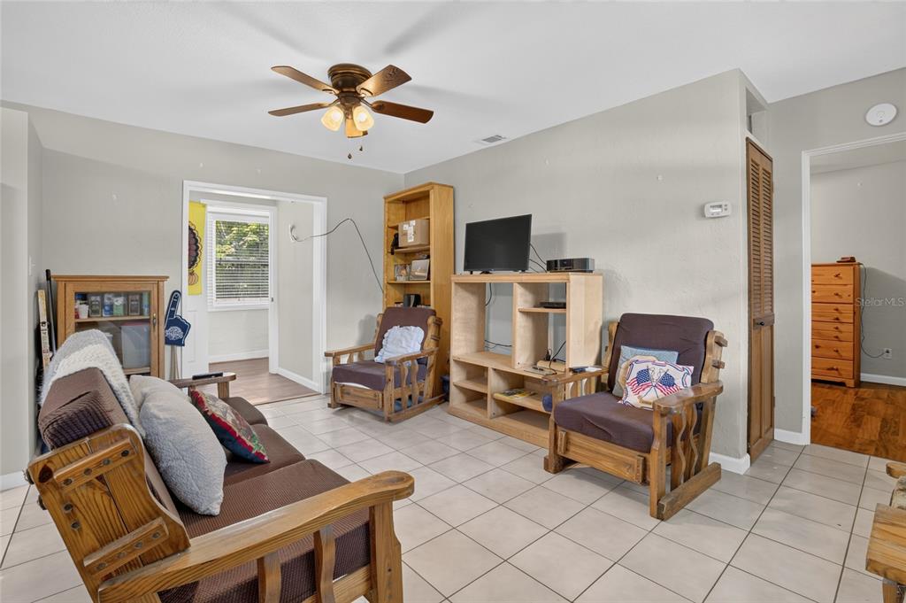 129 Colomba Road DeBary, FL 32713 - Photo 9 of 30