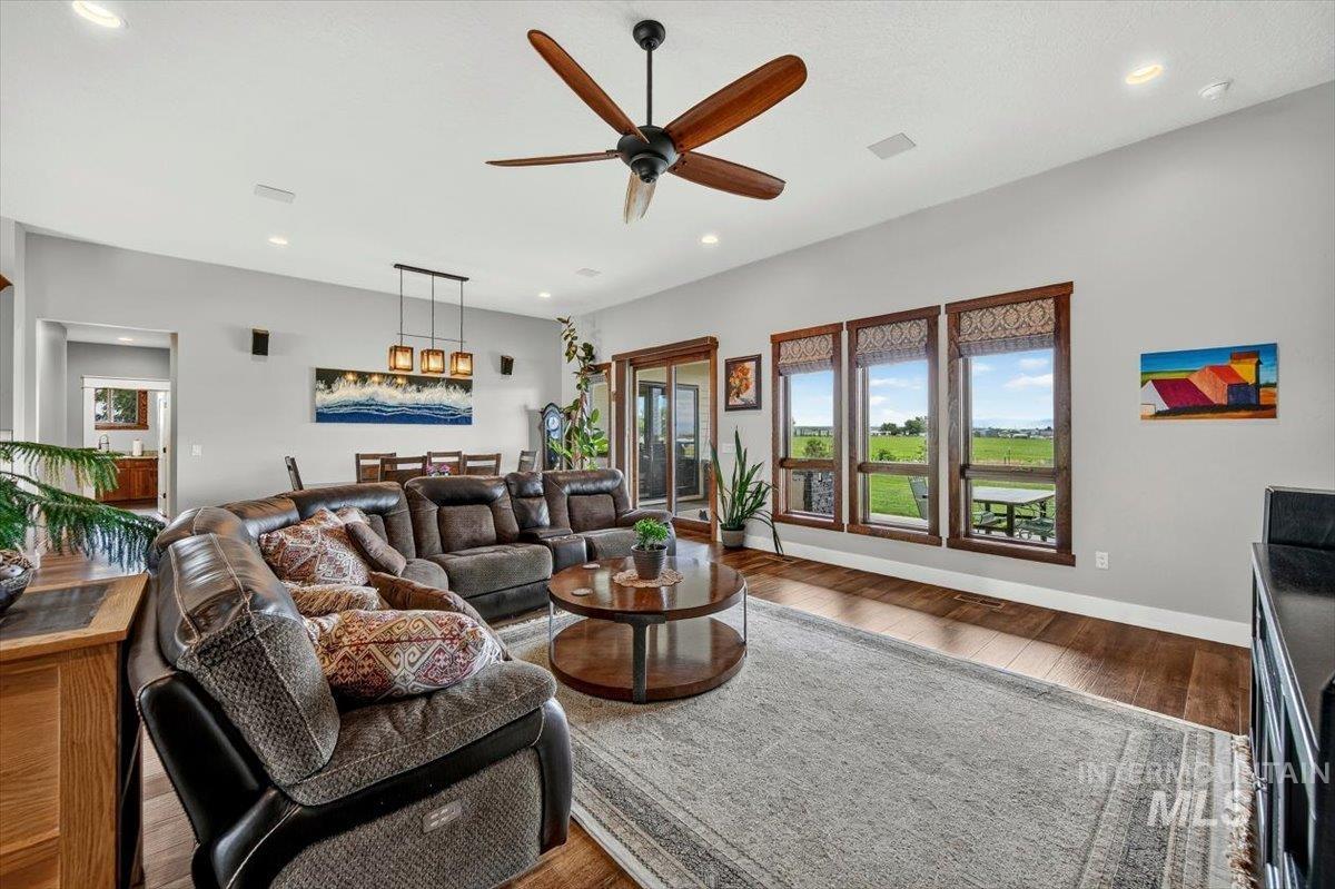 6255 Bennett Road Nampa, ID 83686 - Photo 17 of 48