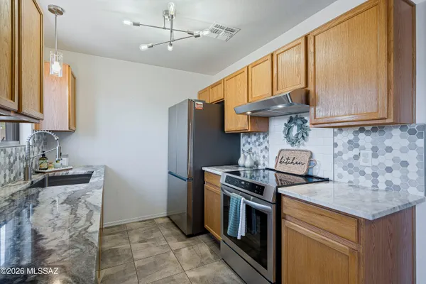 $340,000 | 1115 East Hedrick Drive, Tucson, AZ 85719